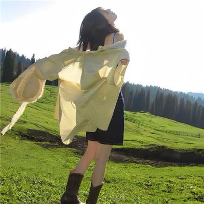 年轻女孩爱过来